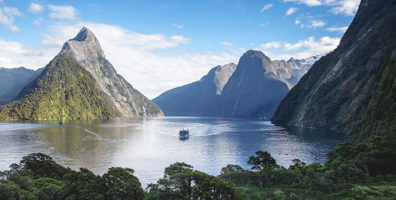 zaac-new-zealand-uncovered-milford-sound-cruise