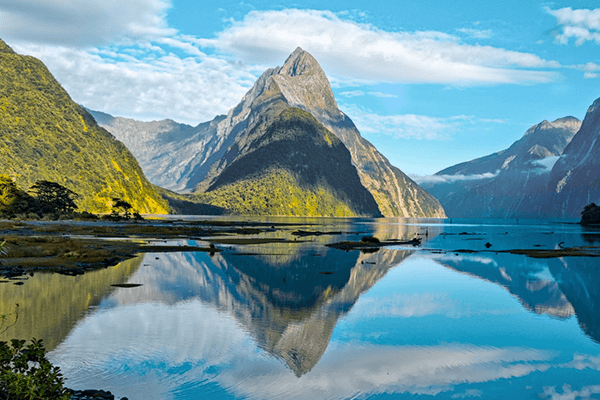 img-dest-itinerary-new-zealand-fjords-and-australia-shores-share-page-hero