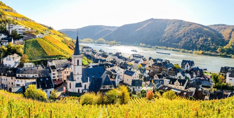 rudesheim-shutterstock_1855958182-2