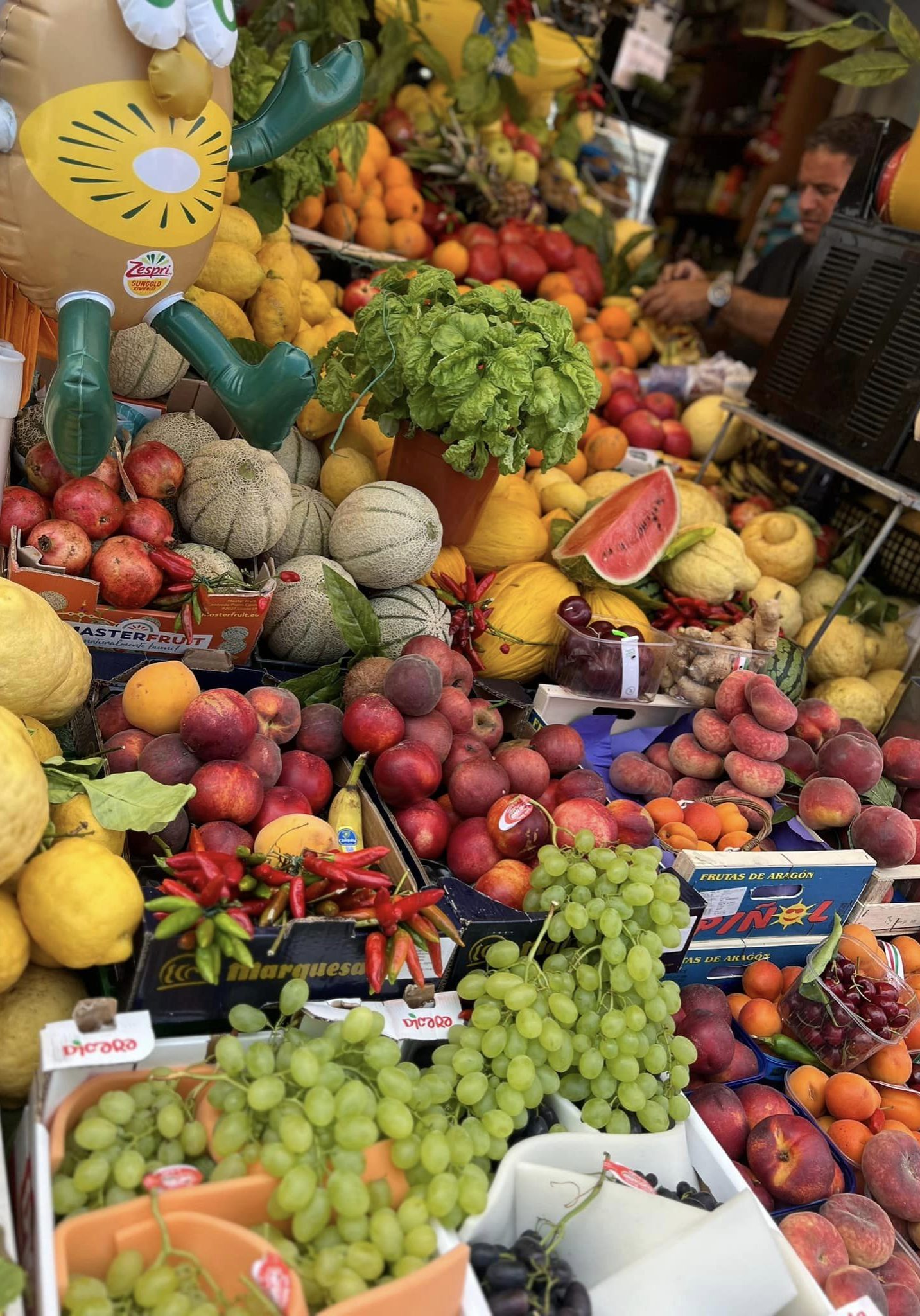 capri fruit market